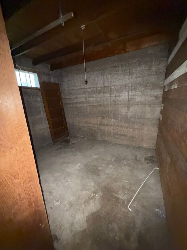 Building Photo - NSP-139/141 6th St NW