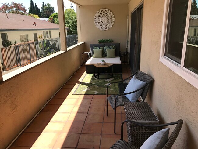 Building Photo - 1299 Cordova St