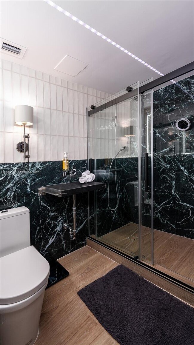 Building Photo - 5255 Collins Ave