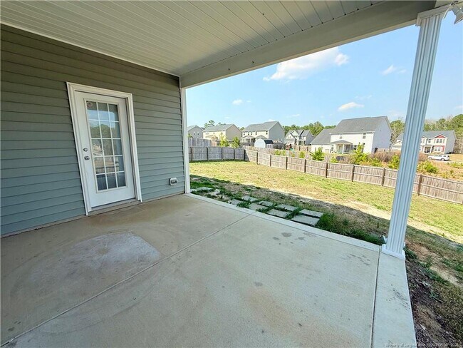 Building Photo - 155 Silk Oak Dr