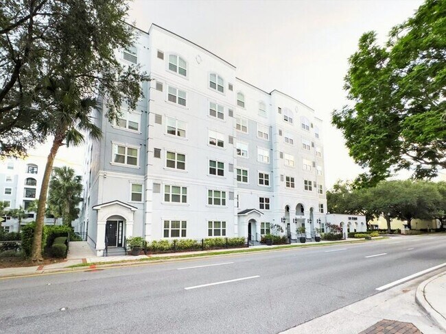 Primary Photo - 300 E South St