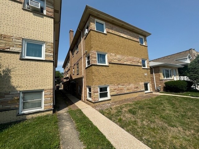 Primary Photo - 2244 Oak Park Ave
