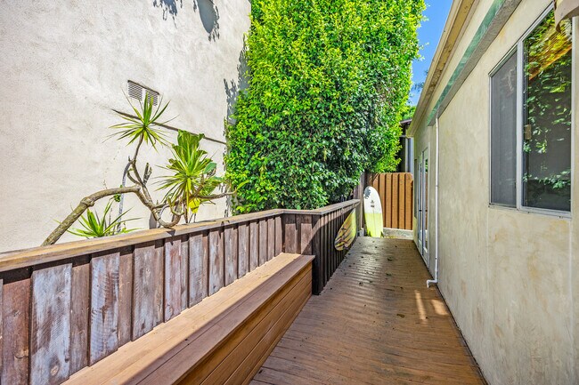 Building Photo - 31888 Hillside Ln