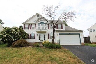 Building Photo - 4 Bed/ 2.5 Bath in Charles Town