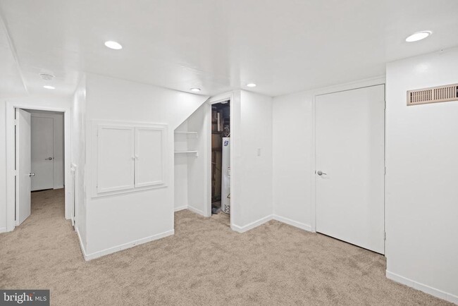 Building Photo - 7213 Tyler Ave