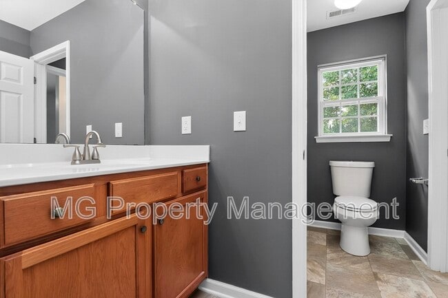 Building Photo - 11909 Stratfield Pl Cir