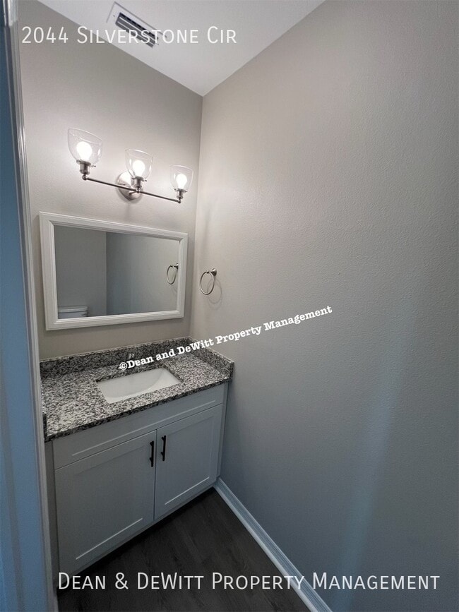 Building Photo - 2044 Silverstone Cir