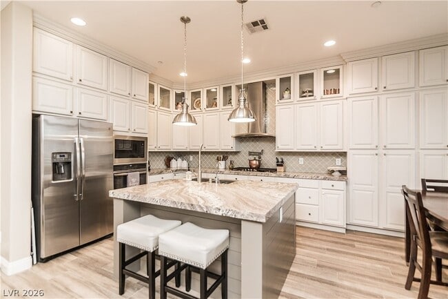 Building Photo - 5 Villa Ferrari Ct