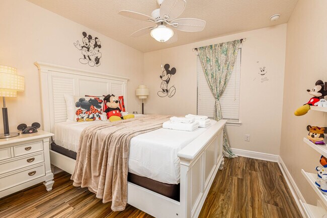 Building Photo - 8079 Brooksville Dr