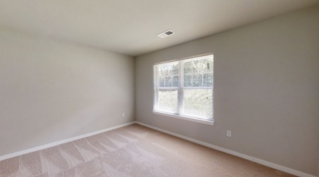 Building Photo - RENT SPECIAL - Upper 2 Bedroom 2 Bathroom Apartment is Available