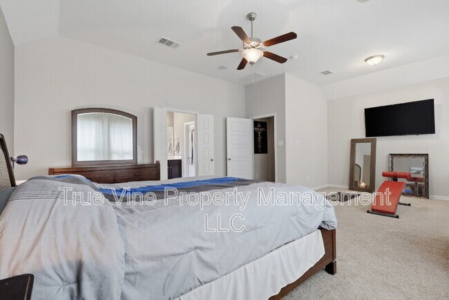 Building Photo - 4727 La Santa Rd