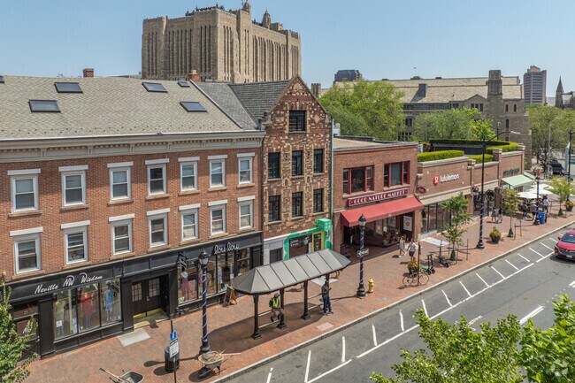 Building Photo - 23-25 Broadway