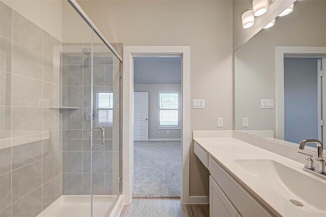 Building Photo - 8154 Royal Breeze Dr