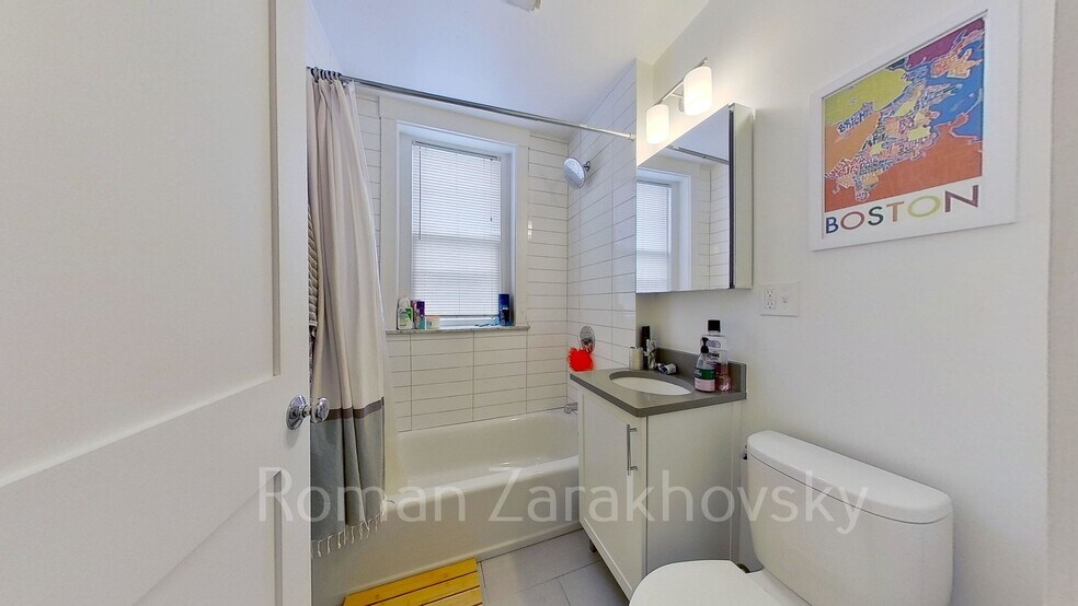 Building Photo - 83 Harvard St