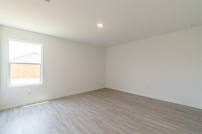 Building Photo - 6406 Reuben Kemper