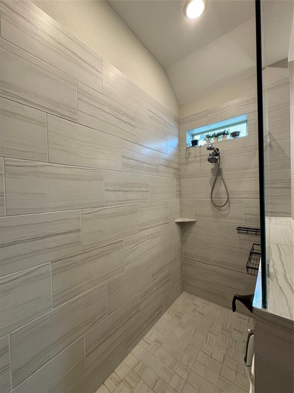 Building Photo - 23838 Via Leoni Dr