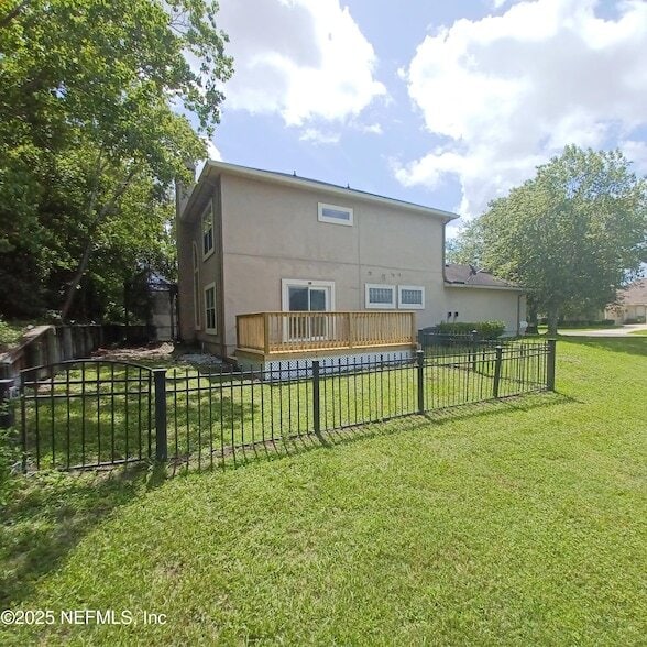 Building Photo - 4463 Ecton Ln E