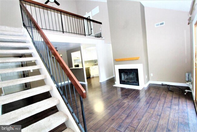 Building Photo - 604 Ravens Crest Dr