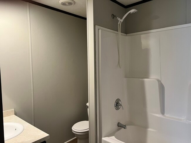 Building Photo - 3519 Loveside Terrace