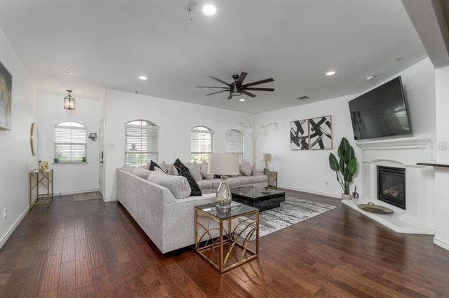 Building Photo - 4157 Comanche Dr