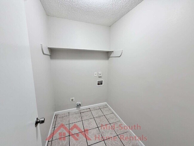 Building Photo - 5151 Corkwood Dr