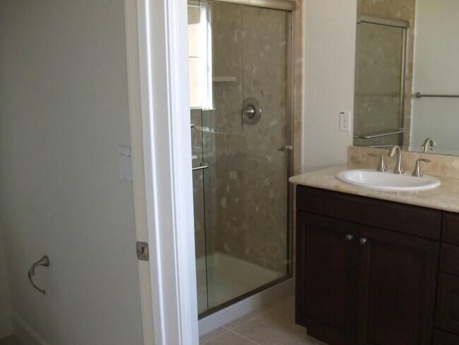 Building Photo - 2965 Bella Dr