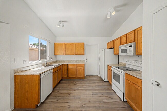 Building Photo - 20633 N 63rd Dr