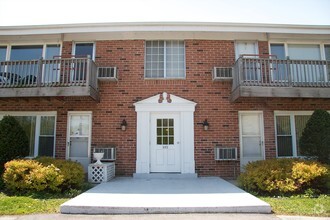 Building Photo - Concord Place