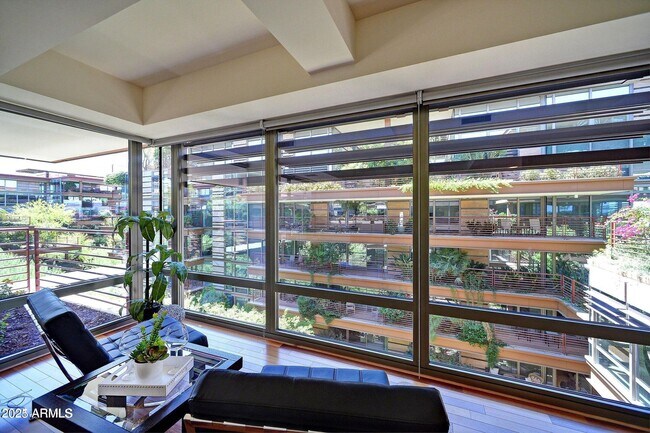Building Photo - 7141 E Rancho Vista Dr