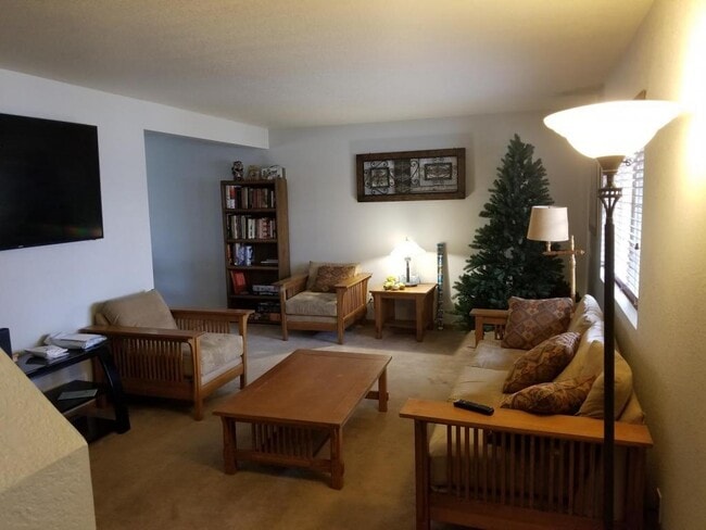 Building Photo - 625 Sundisk Dr