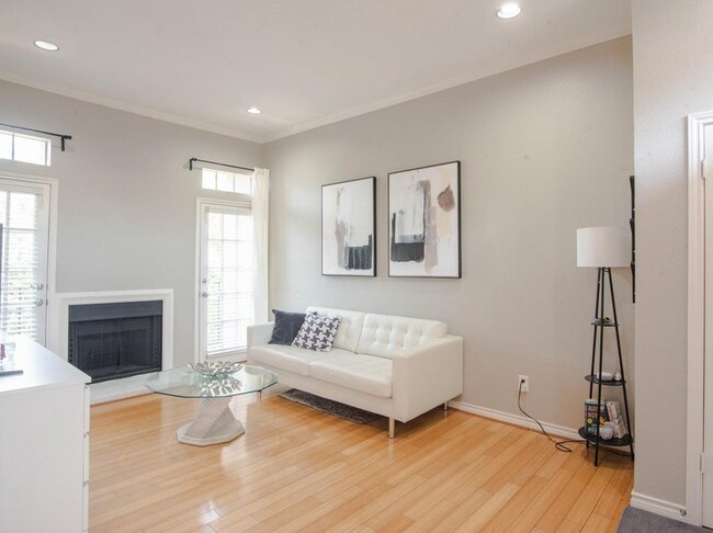 Building Photo - 3311 Blackburn-22017