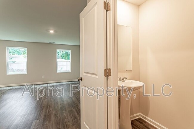 Building Photo - 4107 Garrison Ln