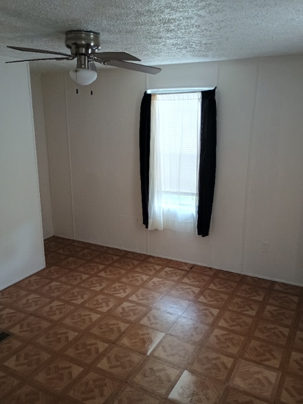 Building Photo - 124 Laurence