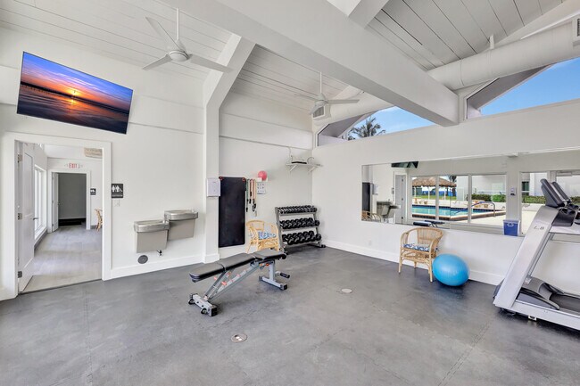 Building Photo - 2909 S Ocean Blvd