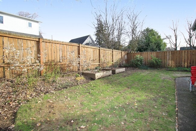 Building Photo - 4826 NE 14th Pl