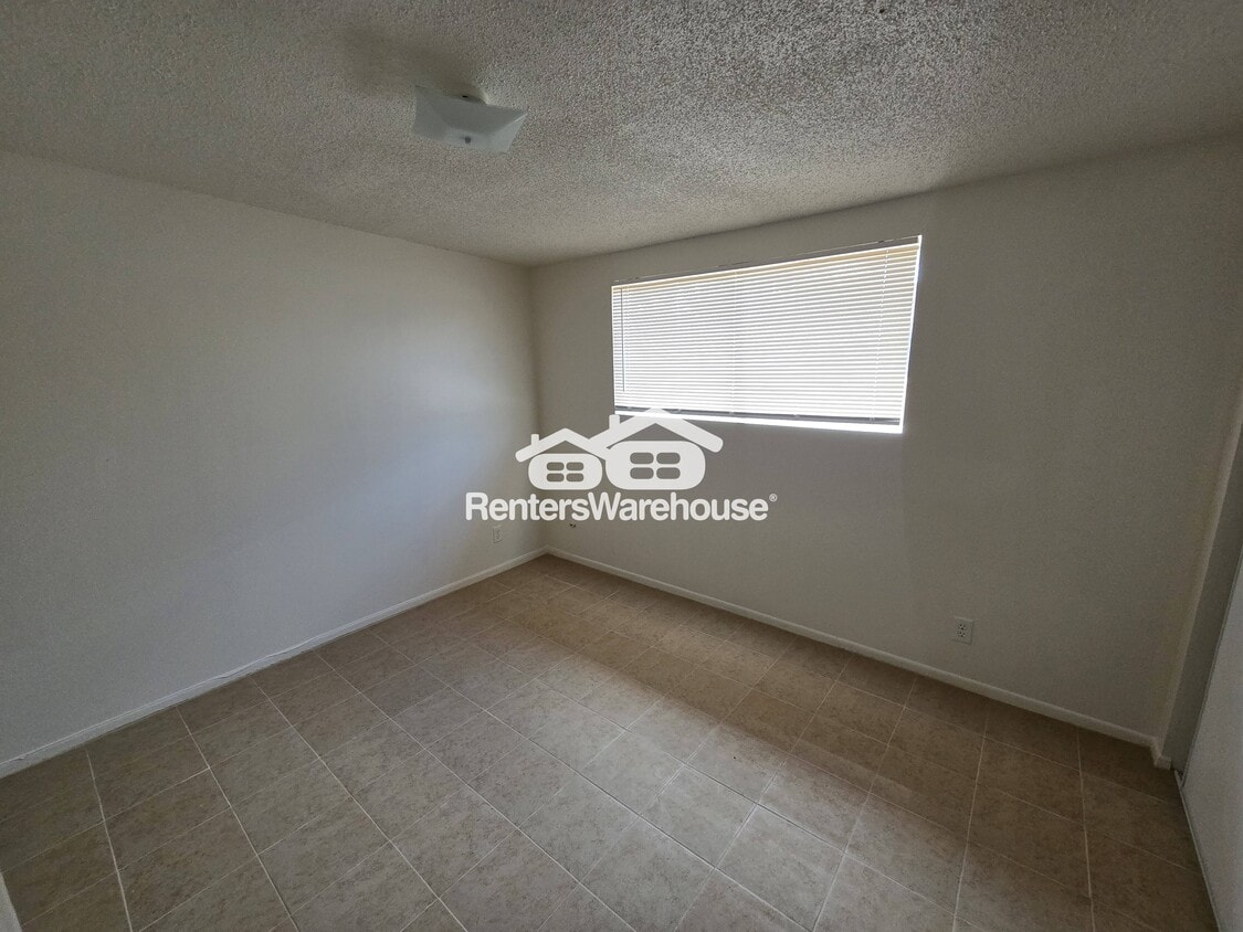 Building Photo - 3735 W Dunlap Ave