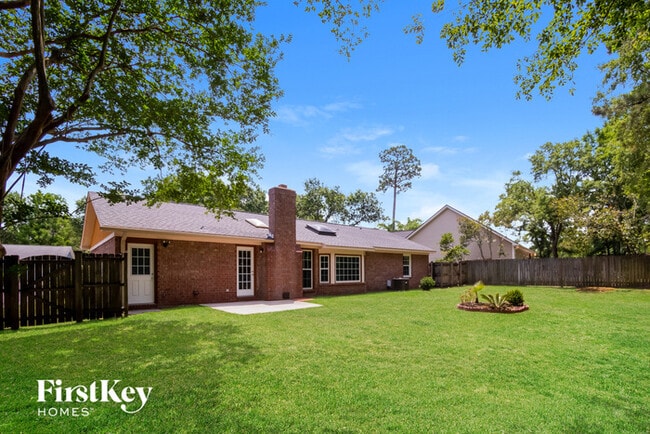 Building Photo - 8157 N Ridgebrook Dr