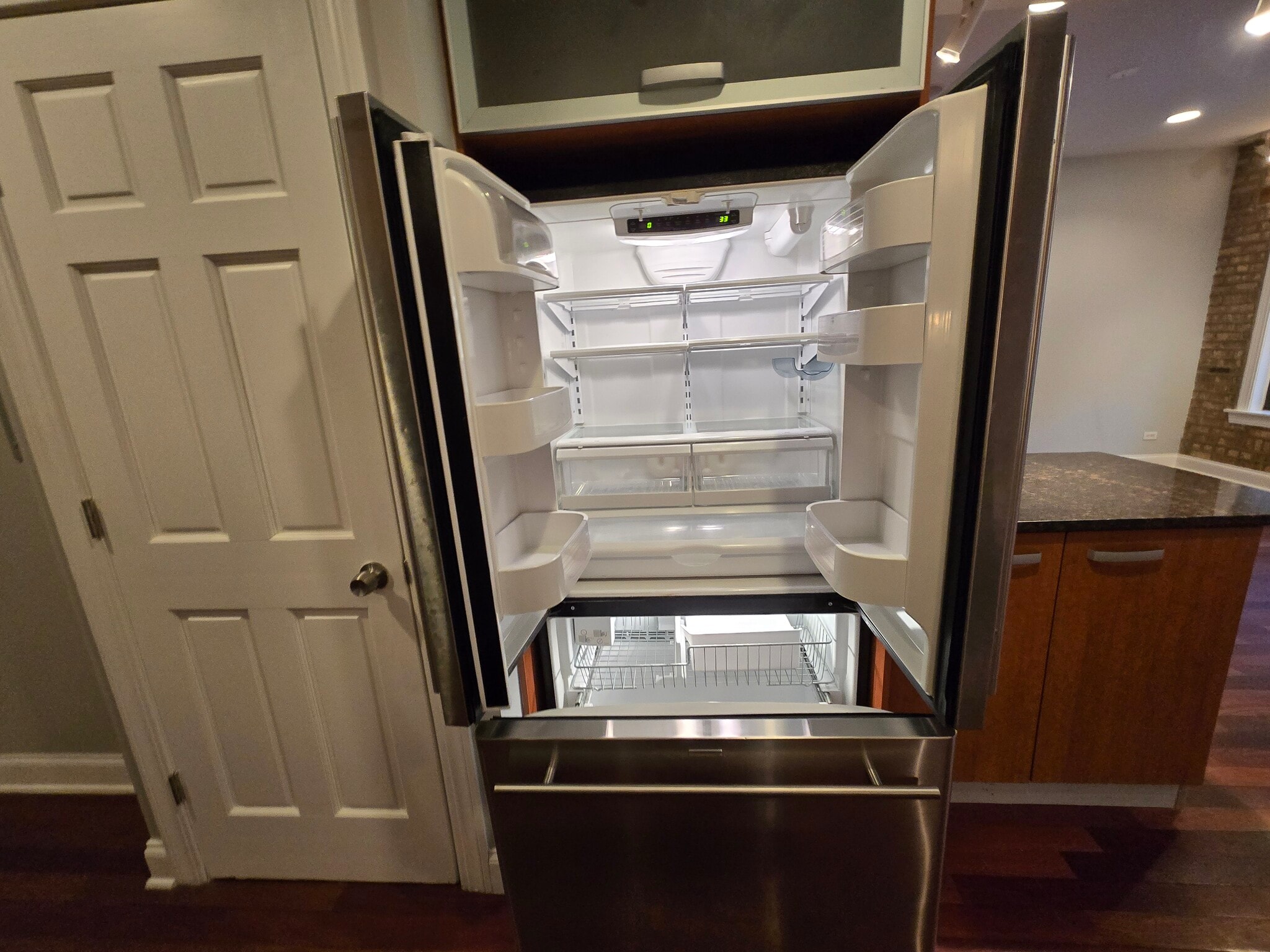 Building Photo - 1360 W Estes Ave