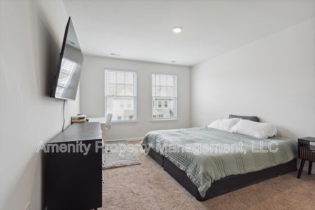 Building Photo - 1527 Auckland Ct