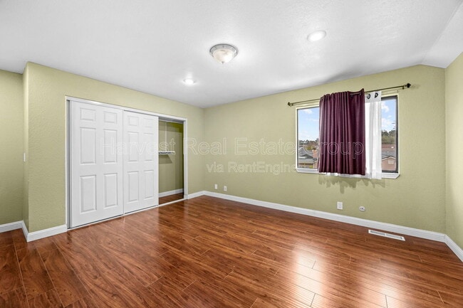 Building Photo - 22663 Vermont St