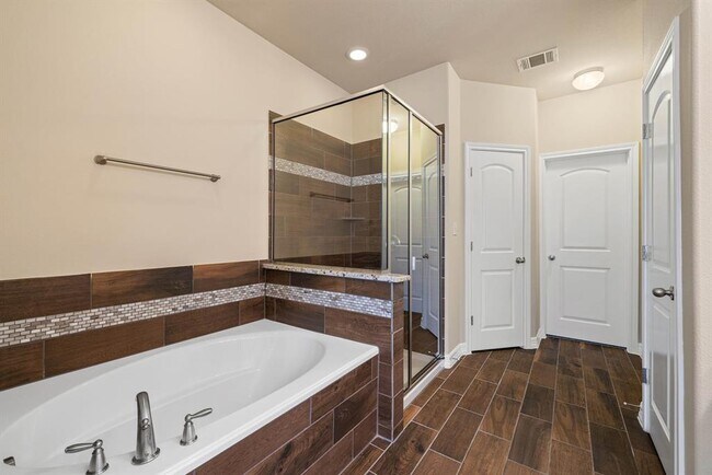 Building Photo - 11829 Terraza Cir