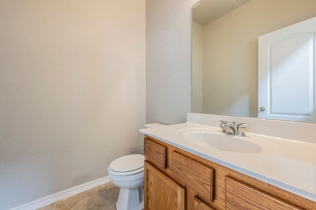 Building Photo - Large two story, two bedroom, two and a half bath
