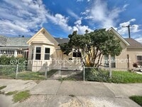 Building Photo - Cozy Remodeled ONE Bedroom Suite nestled i...