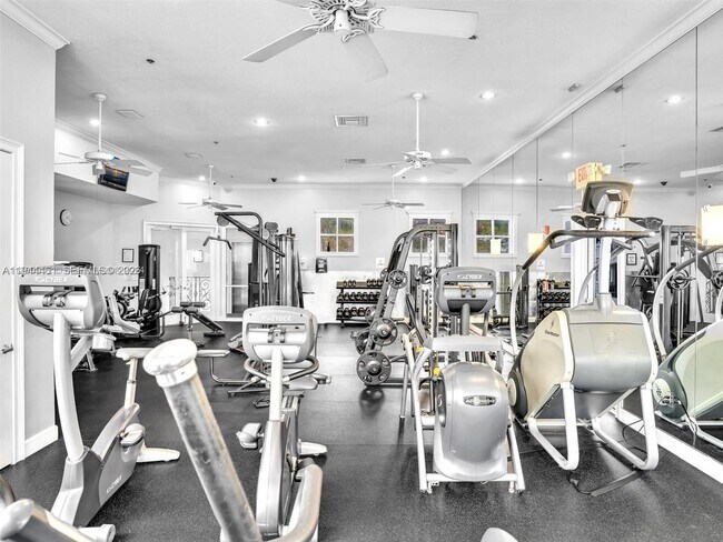 Building Photo - 3105 NE 184th St