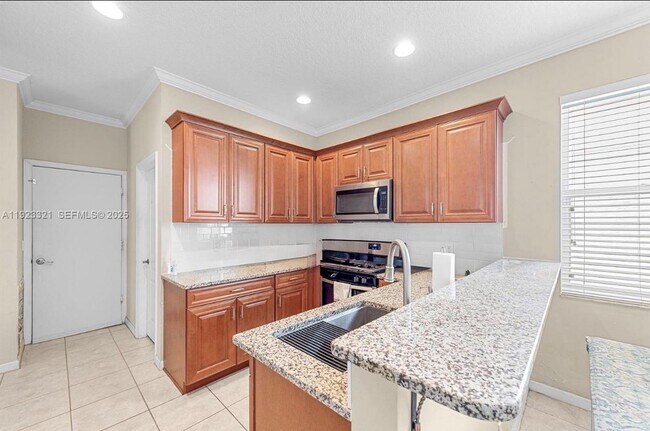 Building Photo - 168 Canterbury Pl