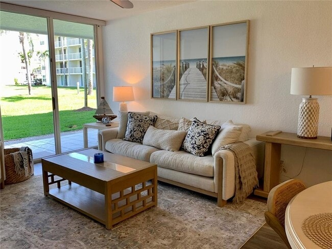 Building Photo - 6061 Bahia Del Mar Cir