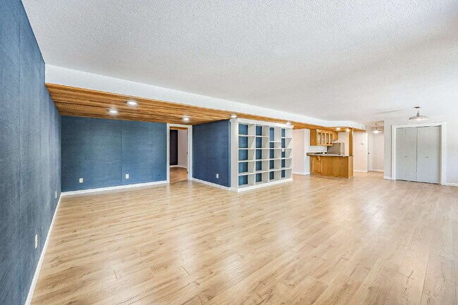 Building Photo - Sophisticated and Elegant home is located in Harbor Ridge at Browns Point. Spacious 4 bedroom, 4 ...
