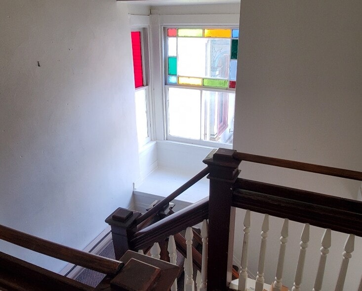 Primary Photo - 243-247 N Allegheny St