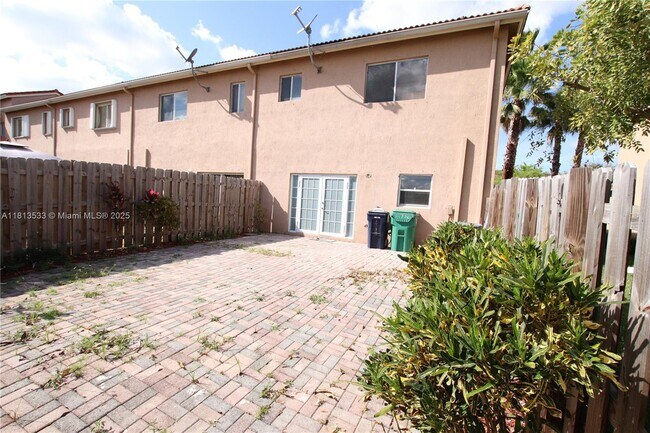 Building Photo - 14758 SW 9th Ln