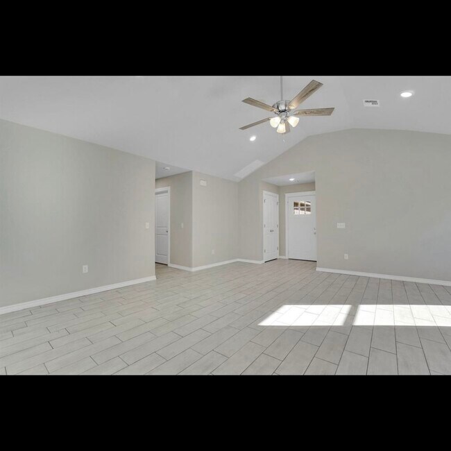 Building Photo - 2043 SW 45th St